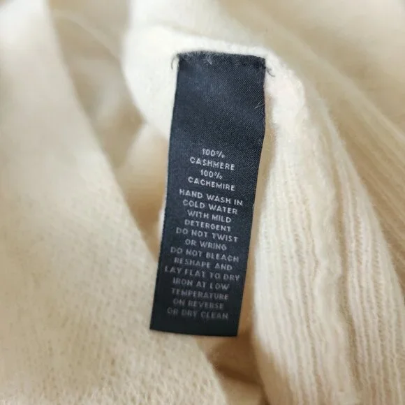 Saks Fifth Avenue 100% Cashmere Cream Cardigan Size: Medium - Picture 13 of 15